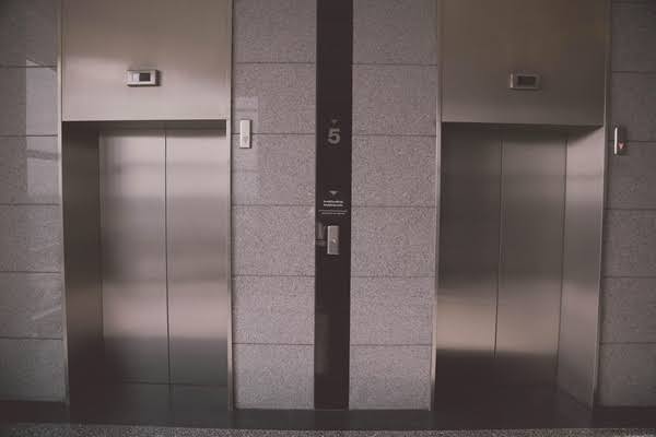 Certified Passenger Lift Suppliers in UAE in Dubai by SIGMA HEIGHT ELEVATORS LLC