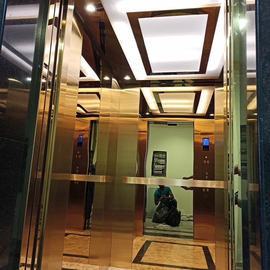 8 PASSENGER LIFT DUBAI